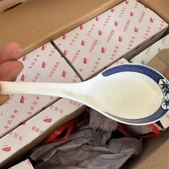 中国の青瓷柄食器の画像