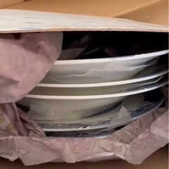 中国の青瓷柄食器の画像