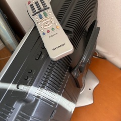 難あり　液晶テレビ　AQUOS SHARP 20インチ　リモコン　説明書付　 の画像