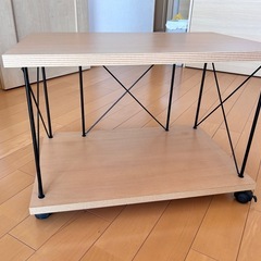 キャスター付き棚