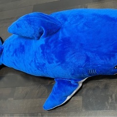 【12/31まで出品】超ドでかいサメ！ふわふわサメぬいぐるみの画像