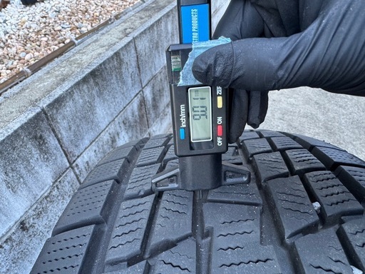 タイヤホイール、グッドイヤーアイスナビ265/70R16(112Q)
