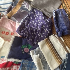 中古　昭和レトロ　ハンカチ　５０枚ほど　の画像