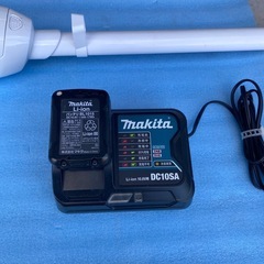 掃除機　makita充電式クリーナ CL107FD 小倉北区の画像