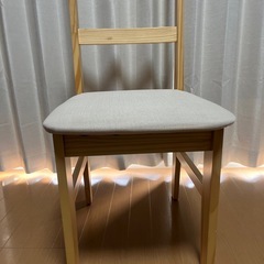 LOWYA ダイニングテーブルの椅子セットの画像