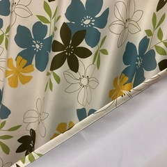 ニトリ花柄カーテン4枚の画像