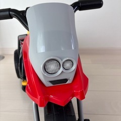 トイザらス 電動バイク AVIGO 電動乗用3輪バイク ミニモト 乗用玩具の画像