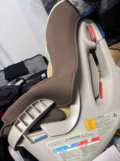 コンビ　チャイルドシート　コッコロ