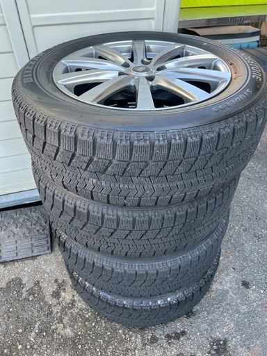 215/60R17 スタッドレス　ホイール　４本セット
