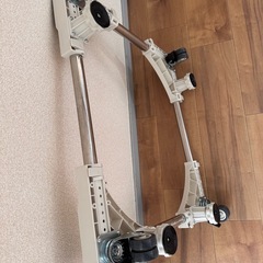 早い者勝ち！洗濯機の台（キャスター付き）の画像