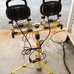 屋外　照明スタンド　投光器　LEDライト　の画像