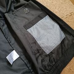 日本製ジャンパー黒の画像