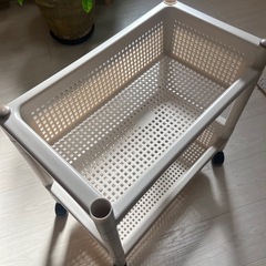 座椅子「和楽の月」＋プラスチック棚セットで3,000円（棚も引き取り必須）の画像