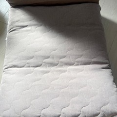 座椅子「和楽の月」＋プラスチック棚セットで3,000円（棚も引き取り必須）の画像