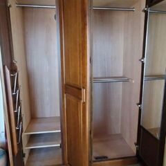 洋服タンスの画像