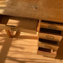 アンティーク？机　昭和40年代のレトロ机　鍵付きの画像