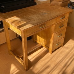 アンティーク？机　昭和40年代のレトロ机　鍵付きの画像