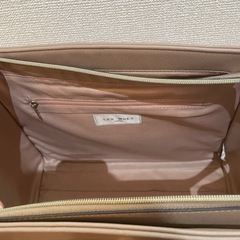 LES MUES ピンクベージュ ビジネスバッグ　バンドバッグ　リボン　アオキの画像