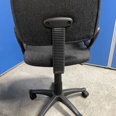 【格安】ニトリ ワークチェア グレー系 肘掛け付き 昇降可能 格安 早い者勝ち 引取歓迎 配送OKの画像