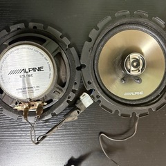 スピーカー2つ の画像