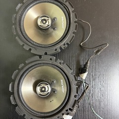 スピーカー2つ の画像