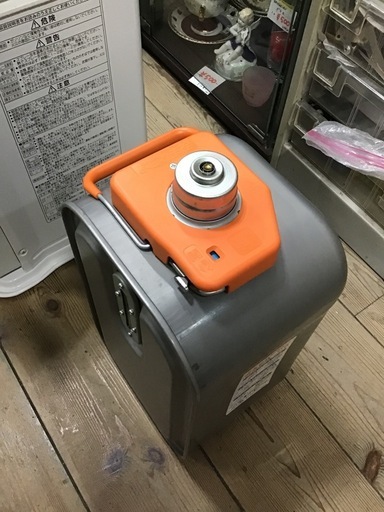 ●販売終了●CORONA     石油ファンヒーター　2017年製　7.2L     4.62kW     中古品　着火まで約2分かか