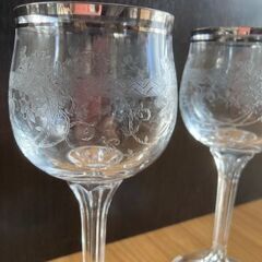 ペアワイングラス（銀縁、ガラス細工入り）の画像