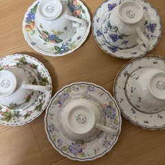 5客カップとソーサーのセットの画像