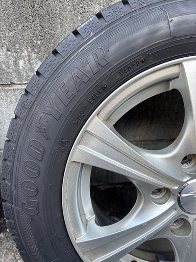スタッドレスタイヤ 185/65R15グッドイヤー4本