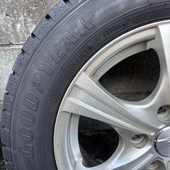 スタッドレスタイヤ 185/65R15グッドイヤー4本
の画像