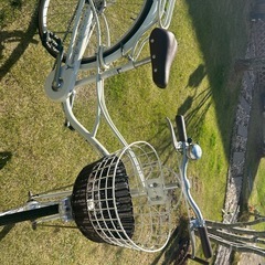 26インチ　自転車　白　の画像