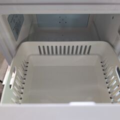 抜け殻　　保温庫　　物入れなどに　　ジュージ工業小型冷蔵庫 引出しペルチェ式 22Lの画像