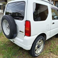 ジムニー 2型（JB23W）平成12年登録 4WDターボ／ボディ 白の画像