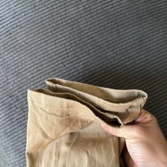 GU150チノパンの画像