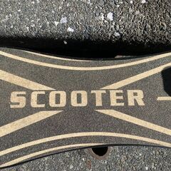 折り畳み式キックスクーターの画像