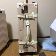 キャリーバック、スーツケースの画像