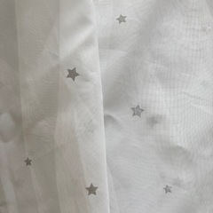 取引中　レースカーテンの画像