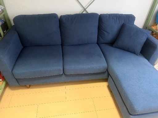 ３人掛けソファ（オットマン）を売ります