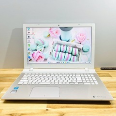 【美品】dynabook サテンゴールド / 8GB SSD256GB / Windows11 ノートパソコン / フルHD Blu-ray テンキー の画像
