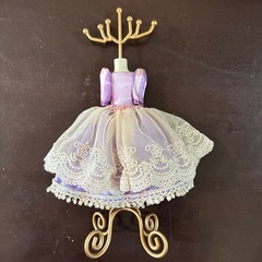 アクセサリーたての画像