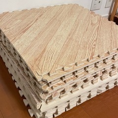 【35枚】大判パズルマット 木目調ジョイントマット　の画像