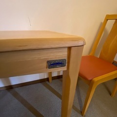 机と椅子のセット　メーカーTOYO♪の画像