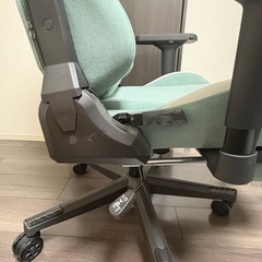 サイバーグラウンド ゲーミングチェアの画像