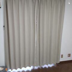カーテン 100×210 2枚(一応遮光1級となってます)の画像