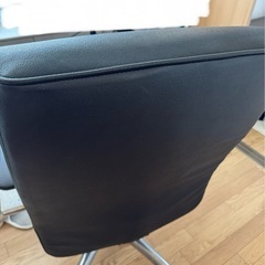 本革オフィスチェアー
の画像