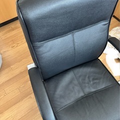 本革オフィスチェアー
の画像
