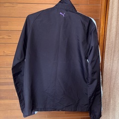 PUMA ジャンパーの画像