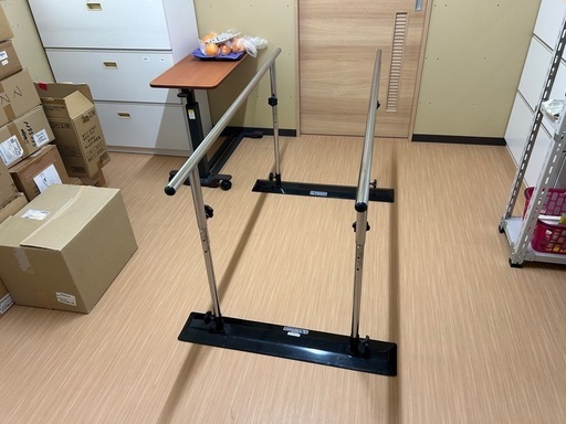 カワムラサイクルの調整可能な金属製 簡易平行棒 カワムラサイクル 簡易平行棒 (きよひと) 羽咋のその他の中古あげます