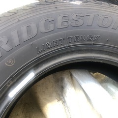 タイヤ　4本　溝ありの画像