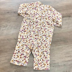 【新品未使用品❁⃘】花柄ロンパース 68cmの画像